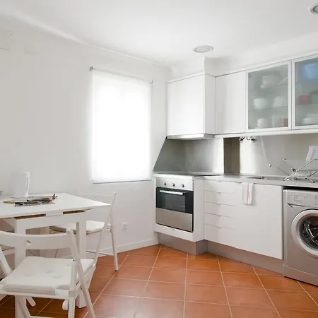 With Courtyard In Alfama Apartman *